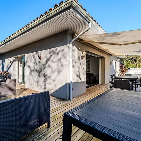 Jacuzzi Entre Et Ocean Vakantiehuis